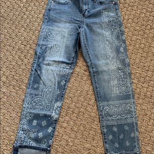 Liverpool Women’s crop jeans with banana printed